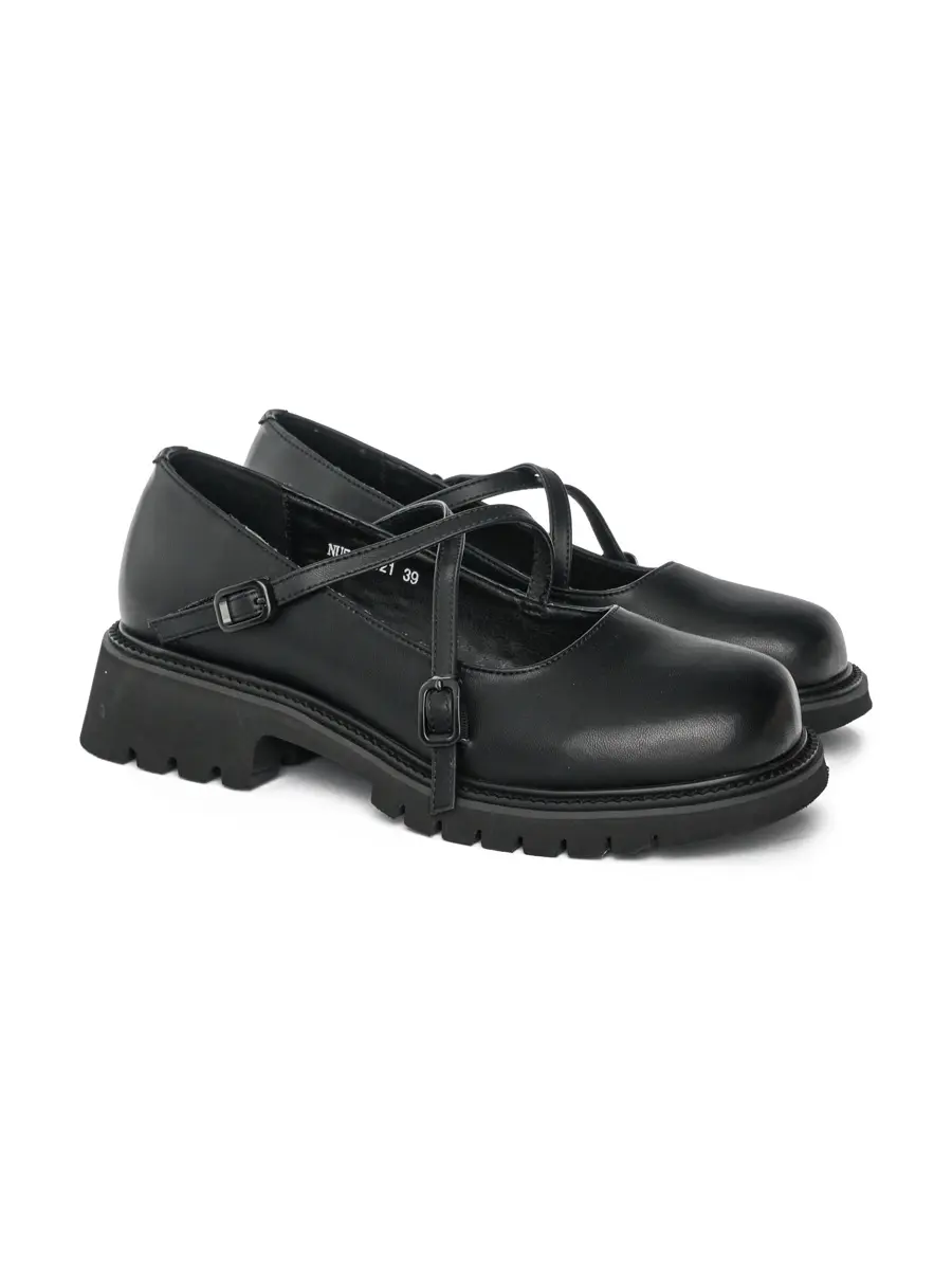Туфли черного цвета с ремешками